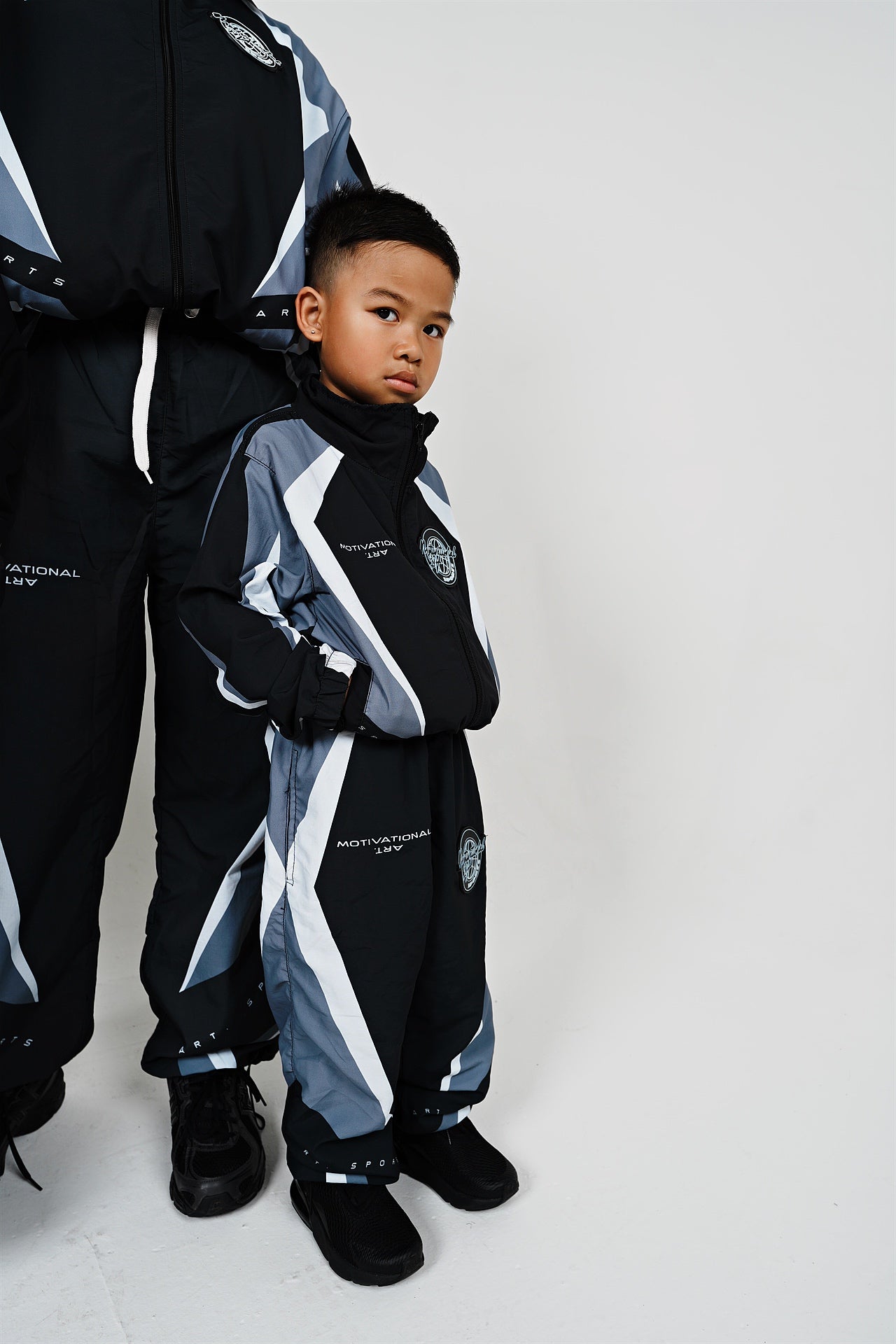 KIDS NYLON PANTS